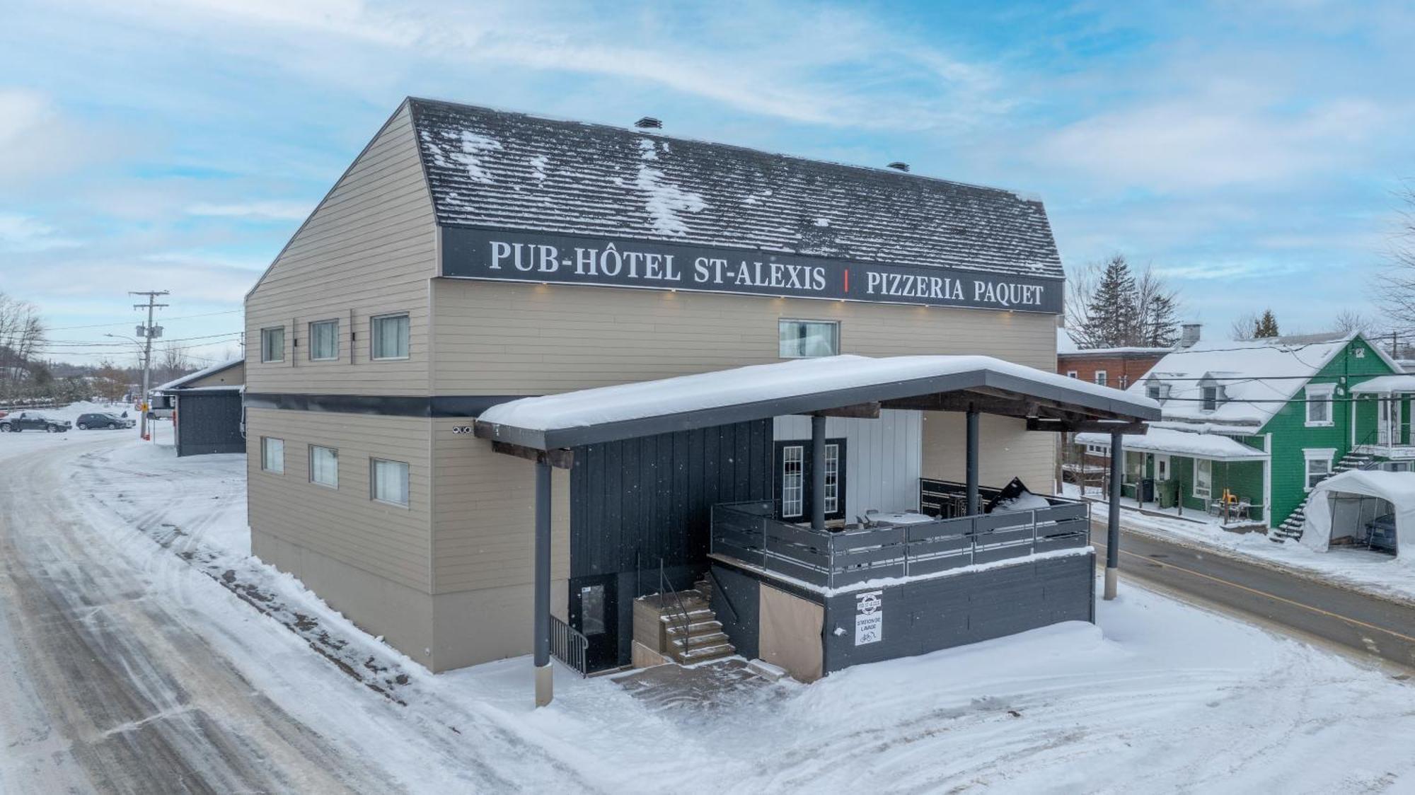 Hotel St-Alexis Saint-Raymond Exterior photo
